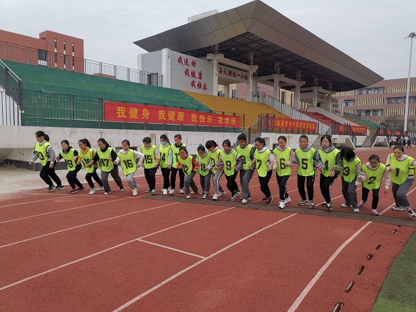 图1第二段后.jpg