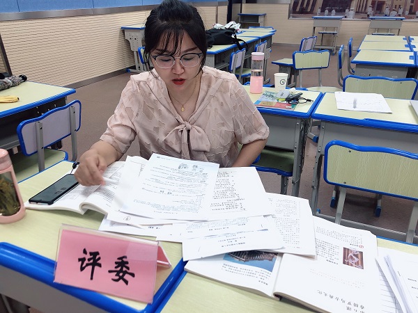 赵晨.JPG